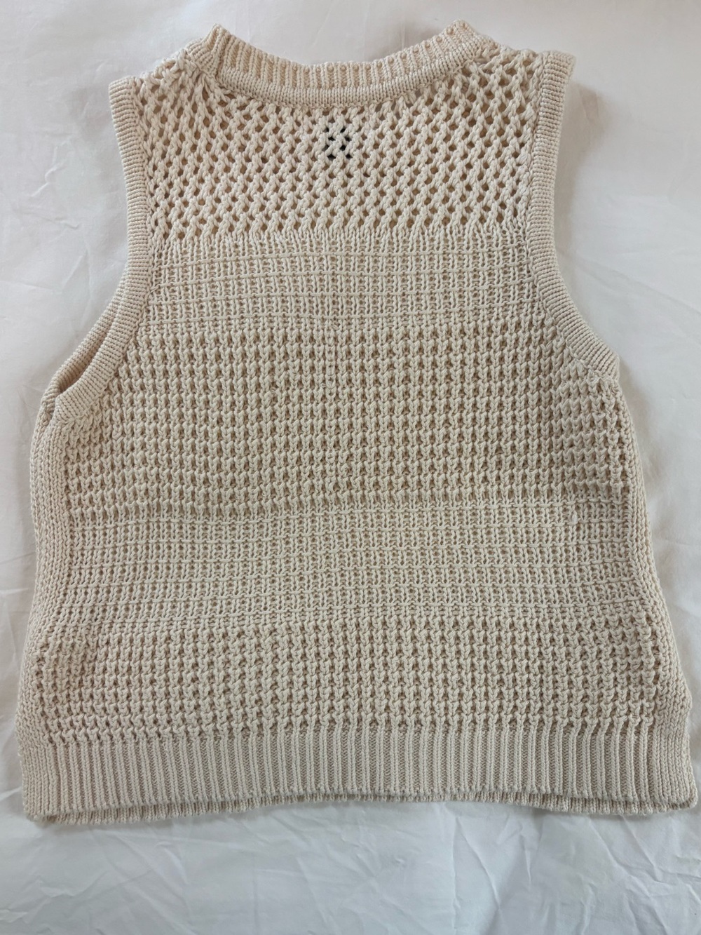 Universal Thread Cream Crochet Knit Sleeveless Sweater Tank - Picture 3 of 3